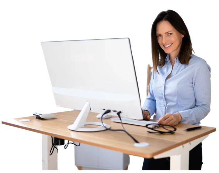 Image - Beispiel Frau am höhenverstellbaren Schreibtisch